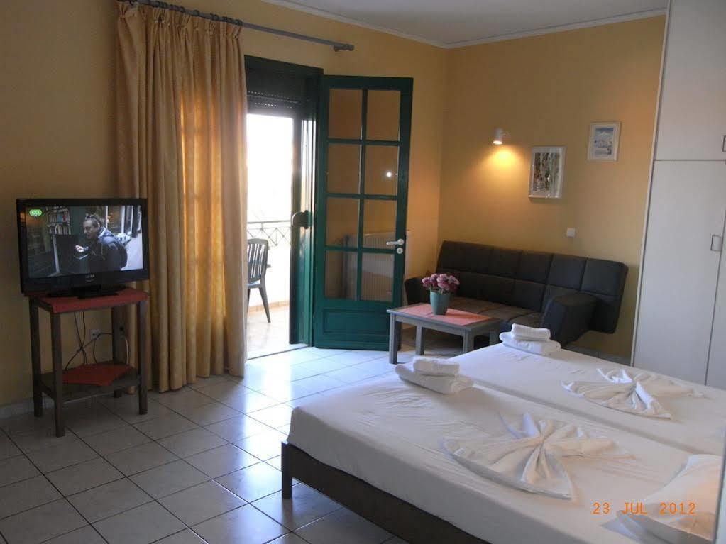 Sun Village Hotel Apartments Megas Limnionas Екстер'єр фото