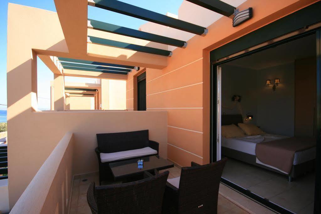 Sun Village Hotel Apartments Megas Limnionas Екстер'єр фото